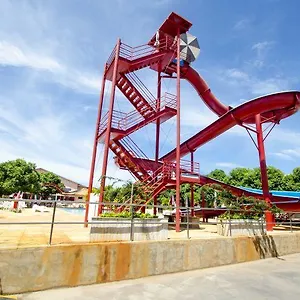 Diroma Fiori Com Roupa De Cama, Geladeira, Fogão Cozinha Completa, Parque Aquático E Garagem Caldas Novas